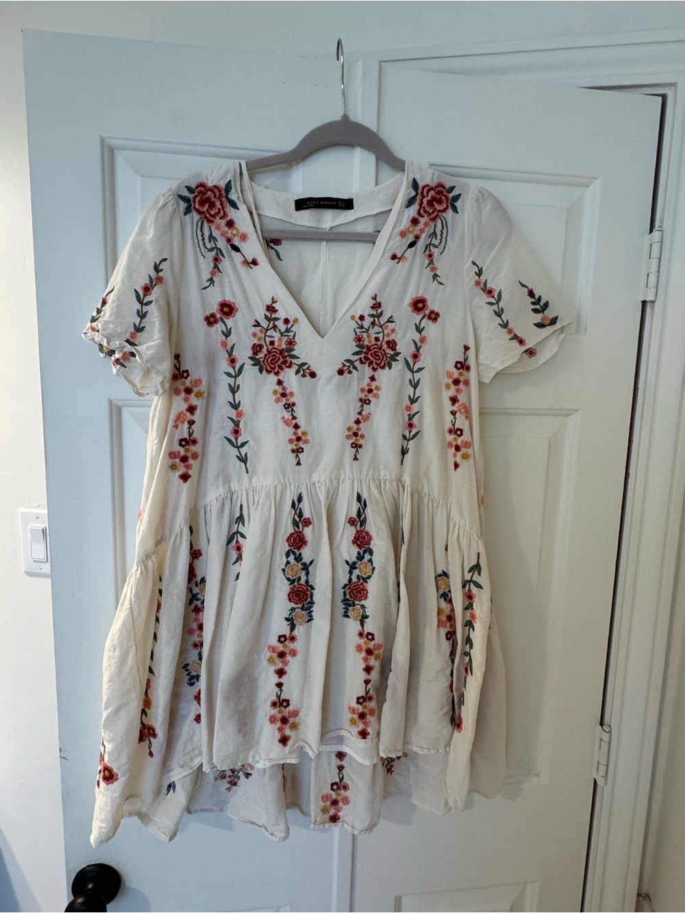 Zara Ivory Tunic with Multicolor Floral Embroidery